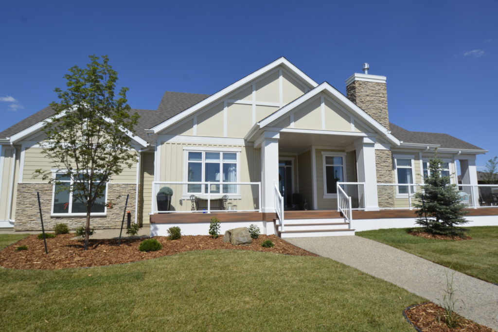 Jensen Lakes, St Albert Sarasota Homes