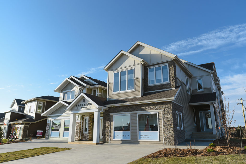 Jensen Lakes, St Albert Sarasota Homes